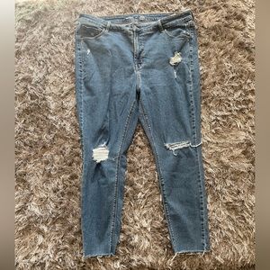 Old Navy, Size 18, high-rise skinny jeans, medium wash, never worn!